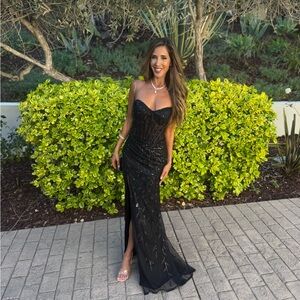 Elegant Black Strapless Evening Gown